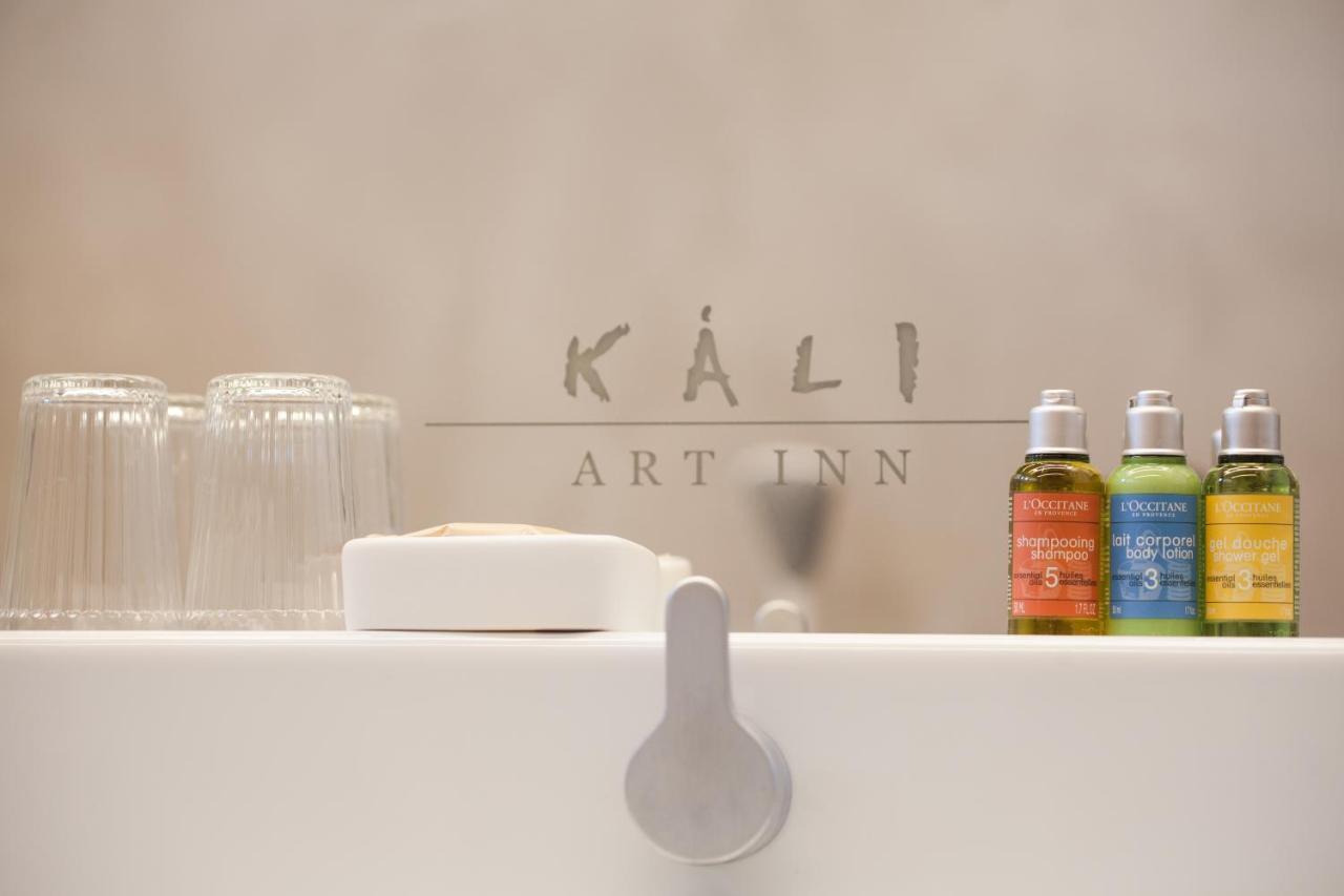 Kali Art Inn Koveskal Ngoại thất bức ảnh