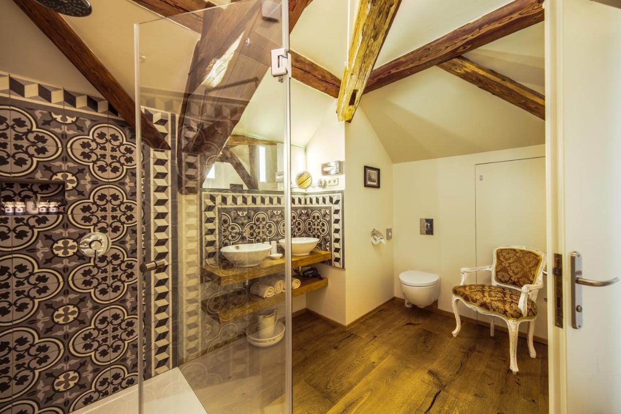 Kali Art Inn Koveskal Ngoại thất bức ảnh